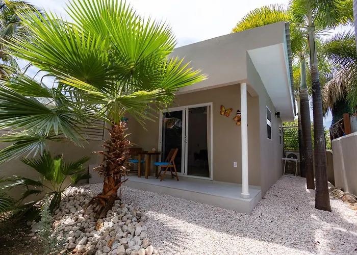 Hibiscus Beach House Jan Thiel